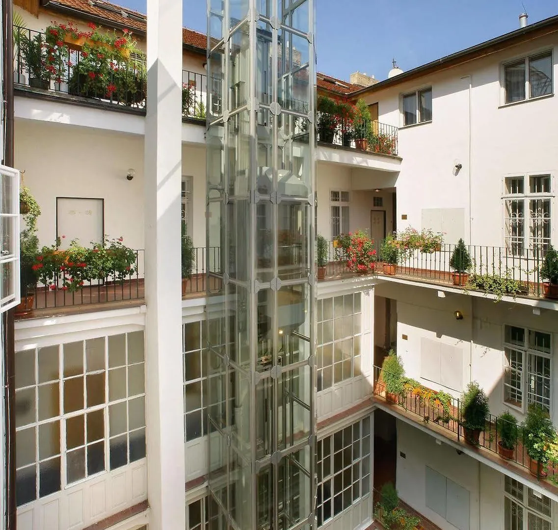 פראג Hotel Salvator