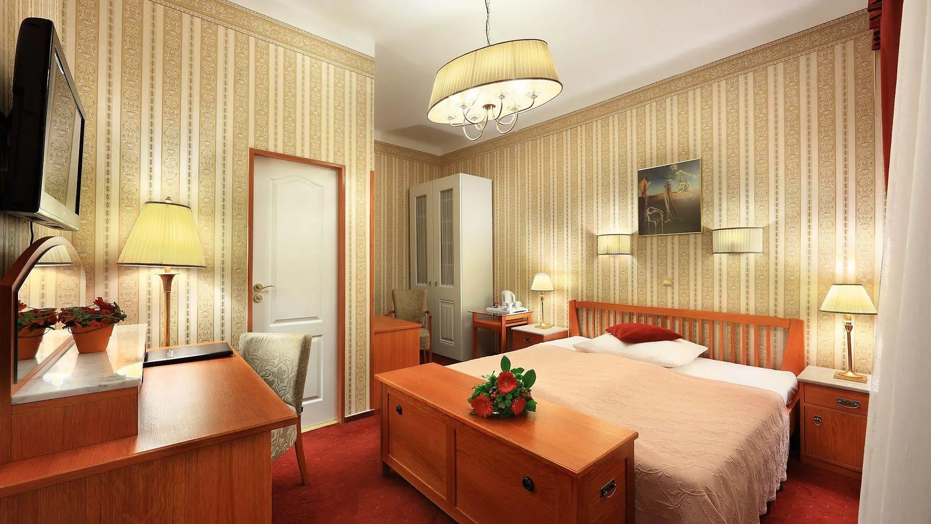 פראג Hotel Salvator 3*,